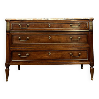 Superb Louis XVI period Parisian chest of drawers in mahogany