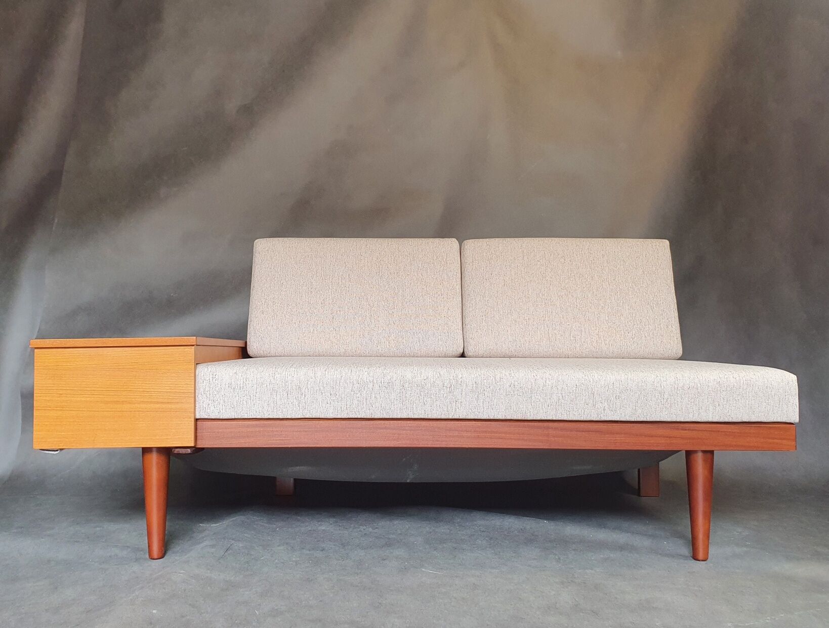 Norwegian teak daybed sofa, model Svanette design Ingmar Relling 1960s
