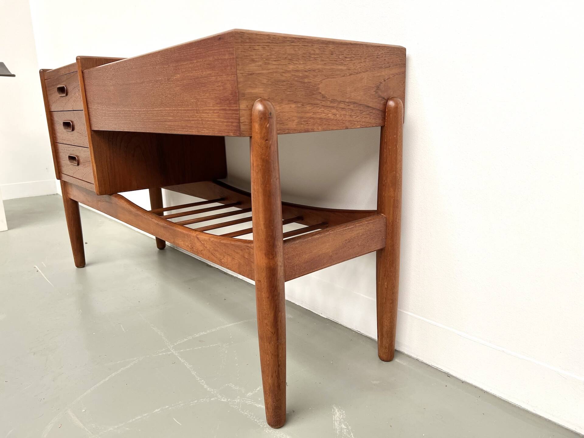 Arne Wahl Iversen teak planter