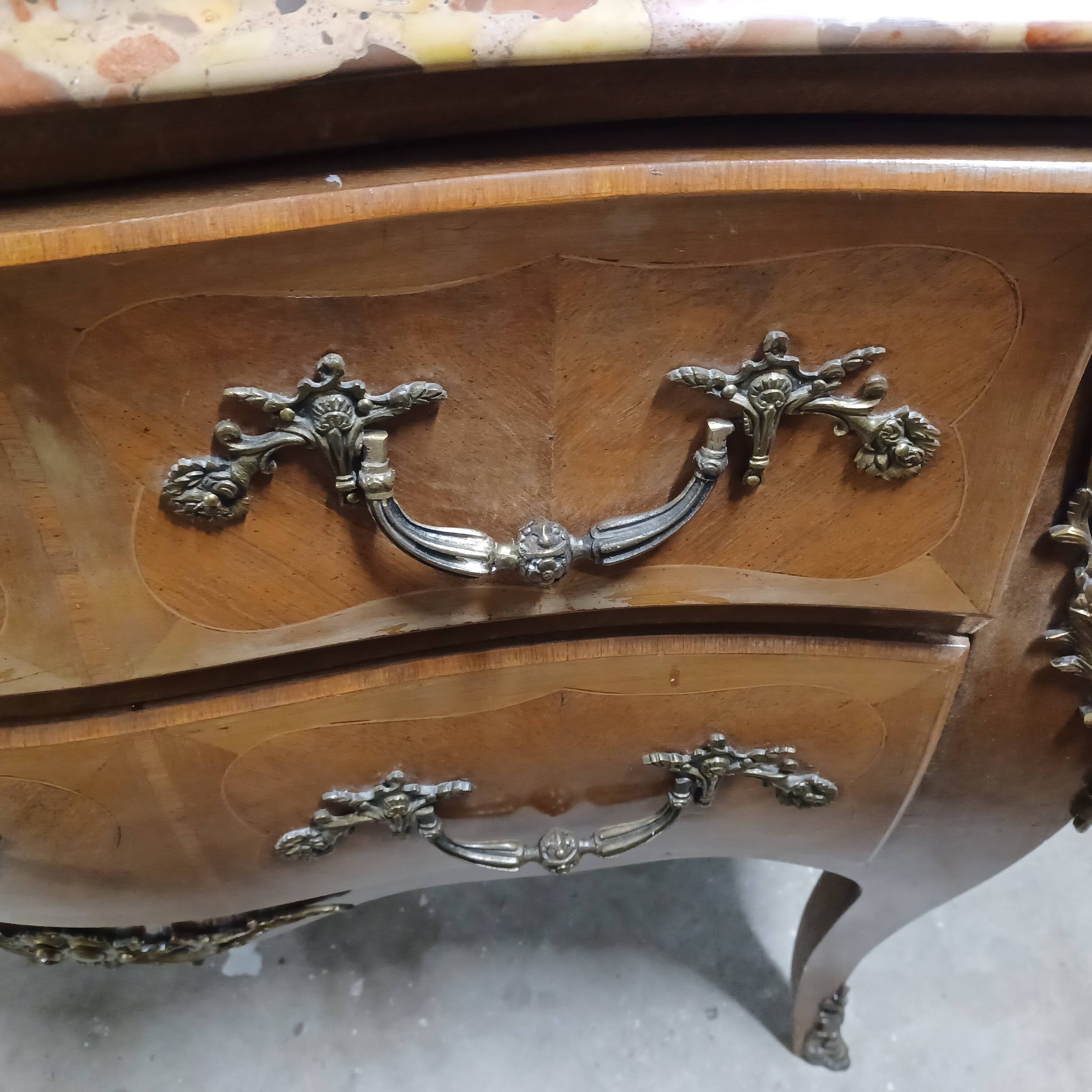 Secretary chest of drawers