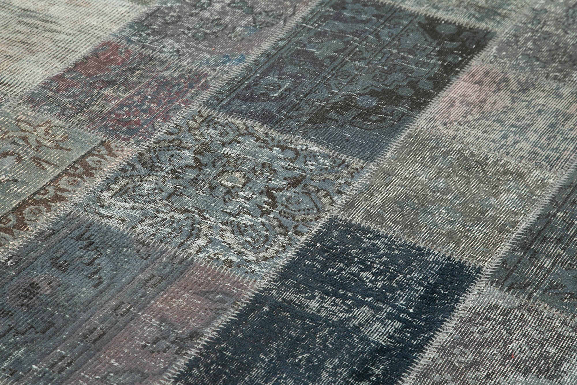 Handmade Oriental Contemporary 200 cm x 300 cm Grey Patchwork Carpet
