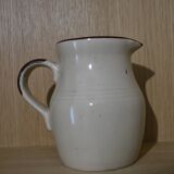 Sandstone pitcher with 3 pink flowers