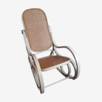 Rocking-chair vintage blanc et cannage