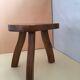 Tabouret tripode en orme