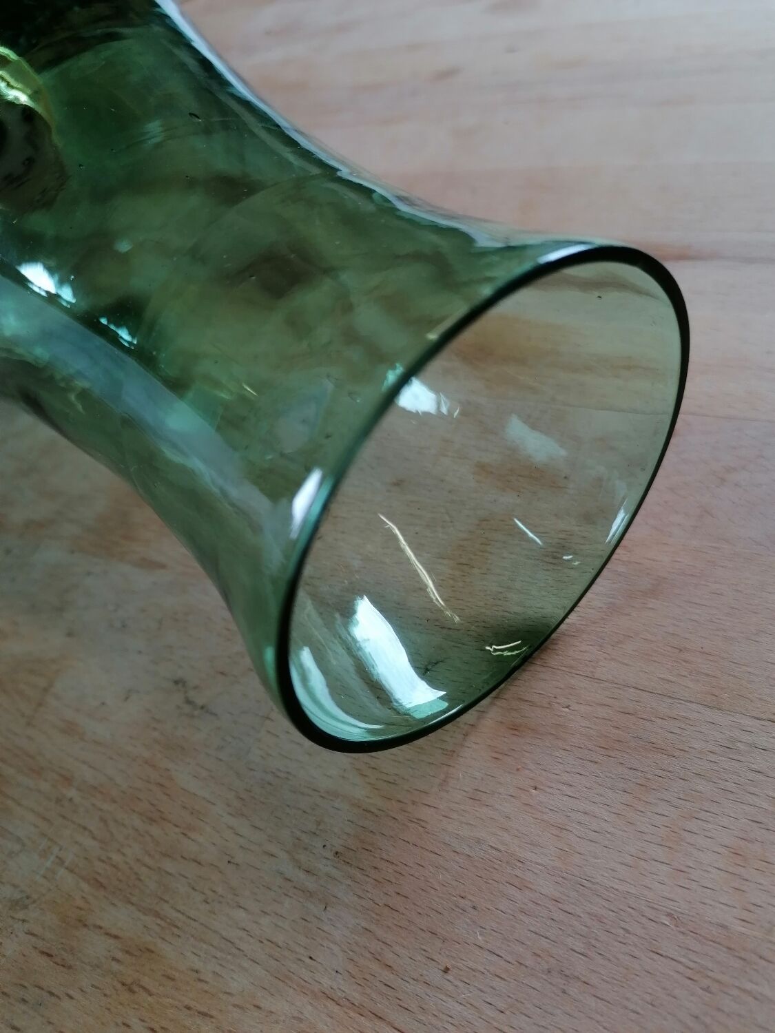 Vintage green pendant lamp in blown glass