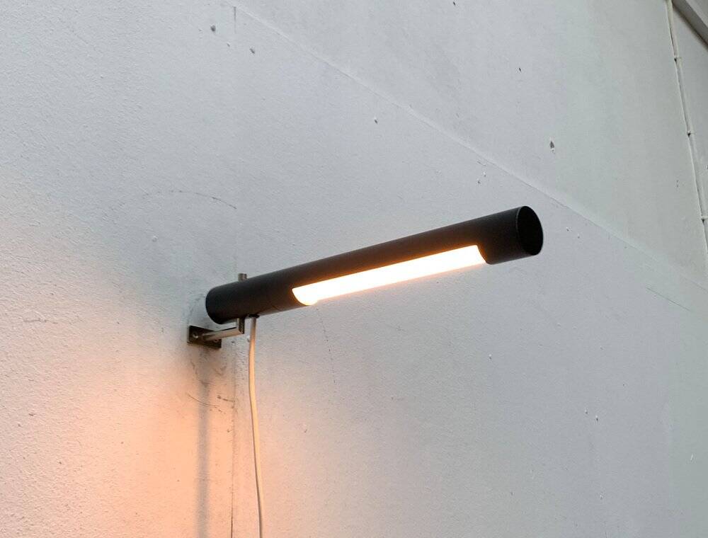 Mid-century minimalist wall lamp by Egon Eiermann for Beisl, 1960s.