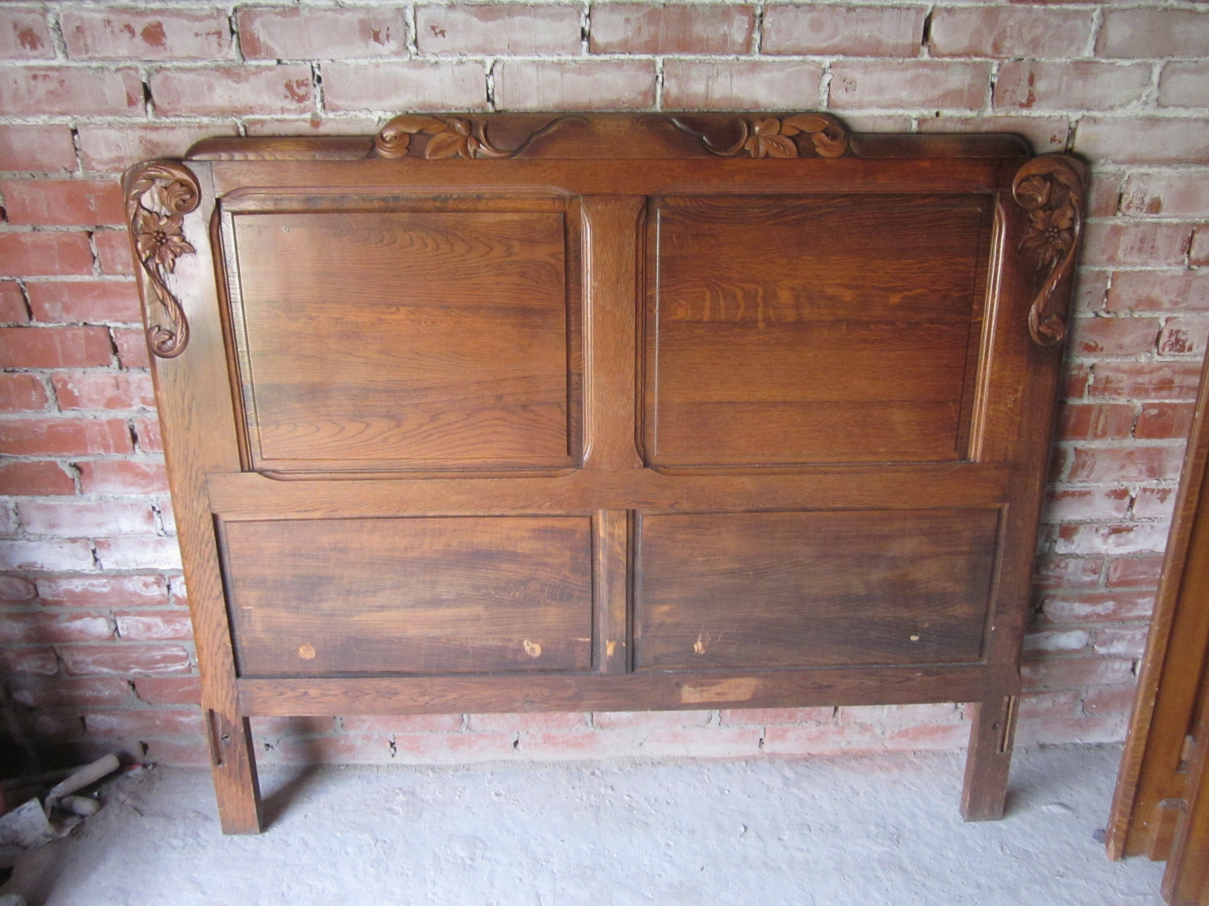 Headboard in oak of the years 50