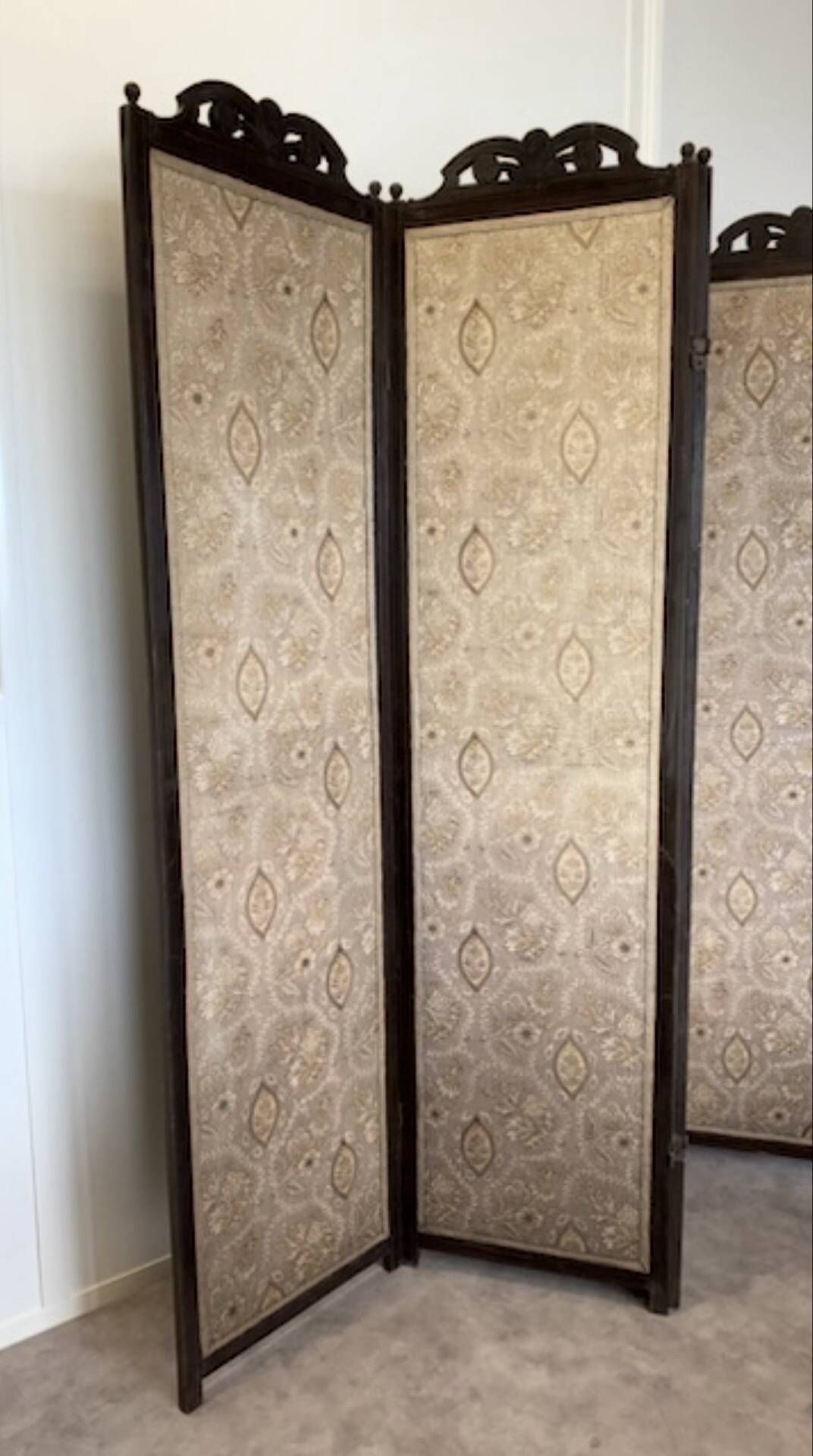 Large antique screen (late 19th/early 20th century). 5 panels.