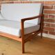 Canapé scandinave deux places, gris clair