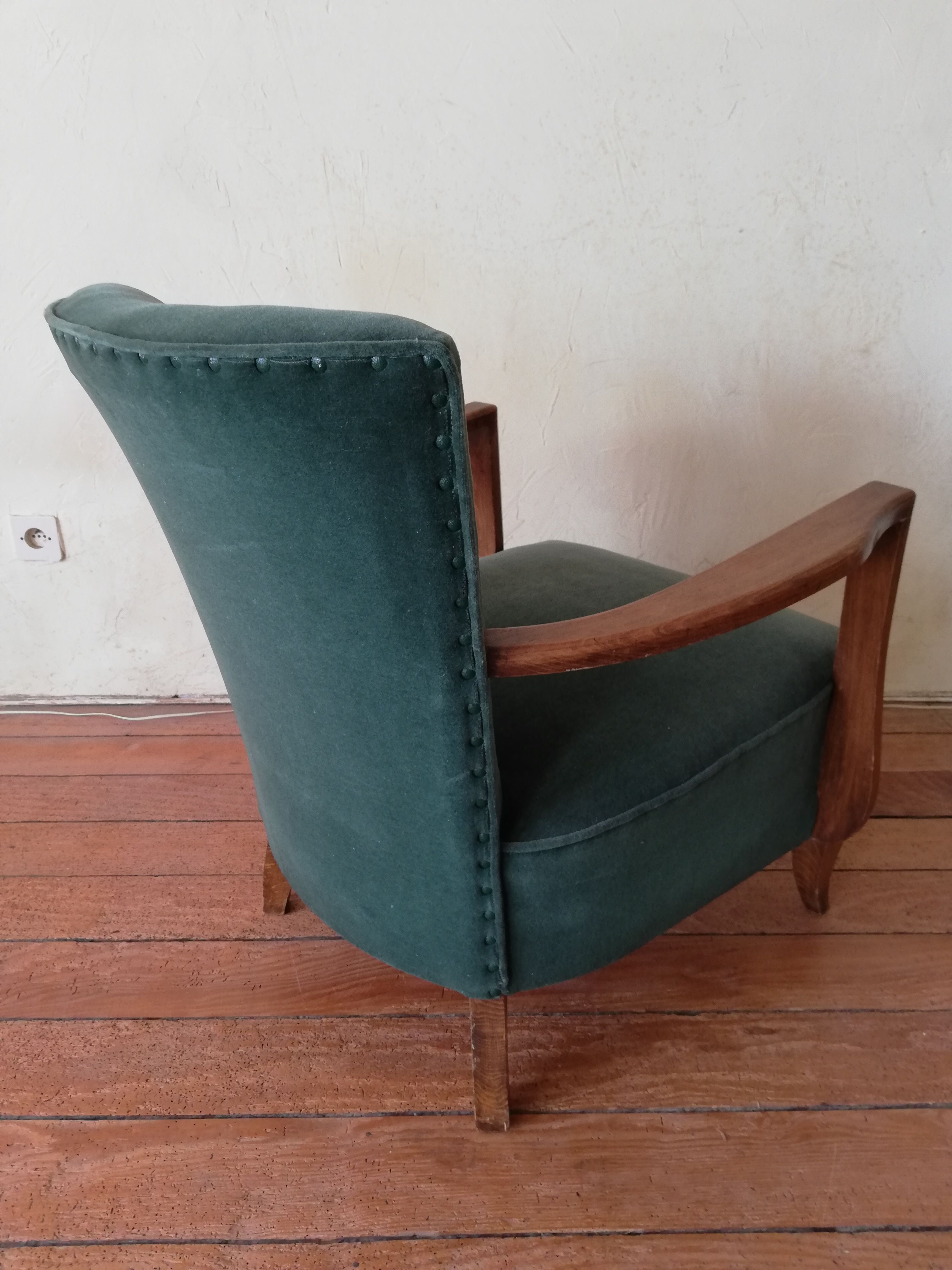 Fauteuil des années 50 velours vert