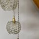 Suspension cascade trois feux globes vintage en verre moulé