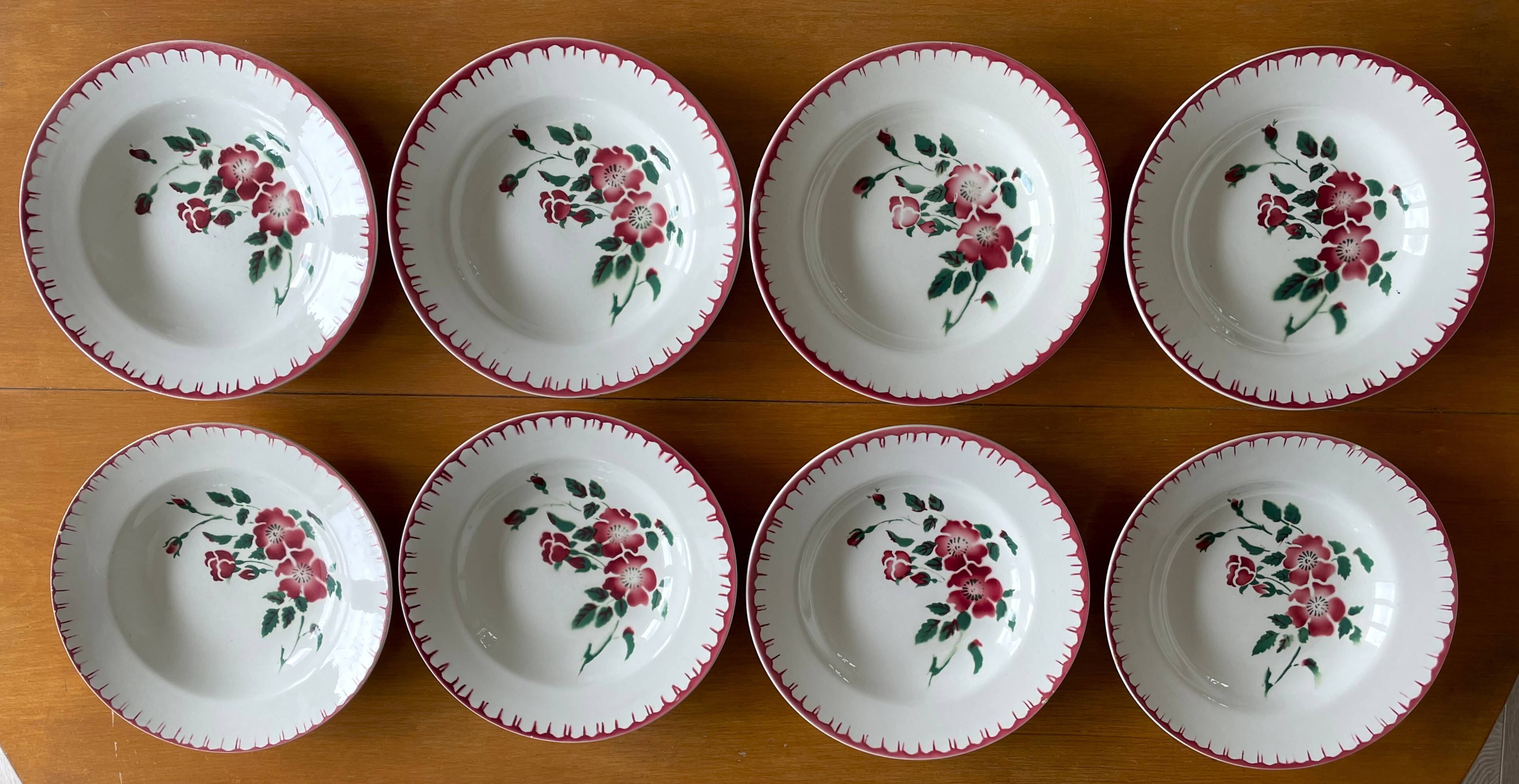 8 antique deep plates in Sarreguemines earthenware.