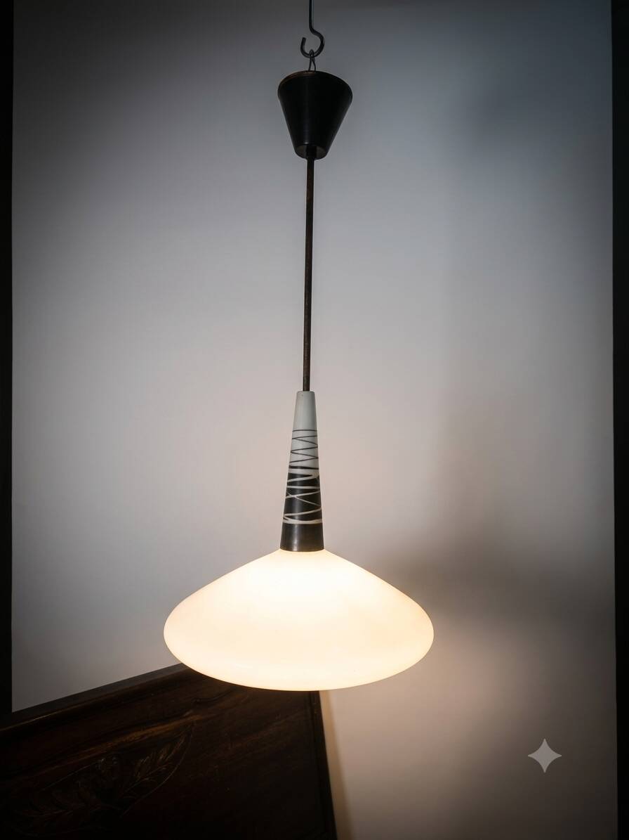Suspension in vintage opaline from the 1960s.