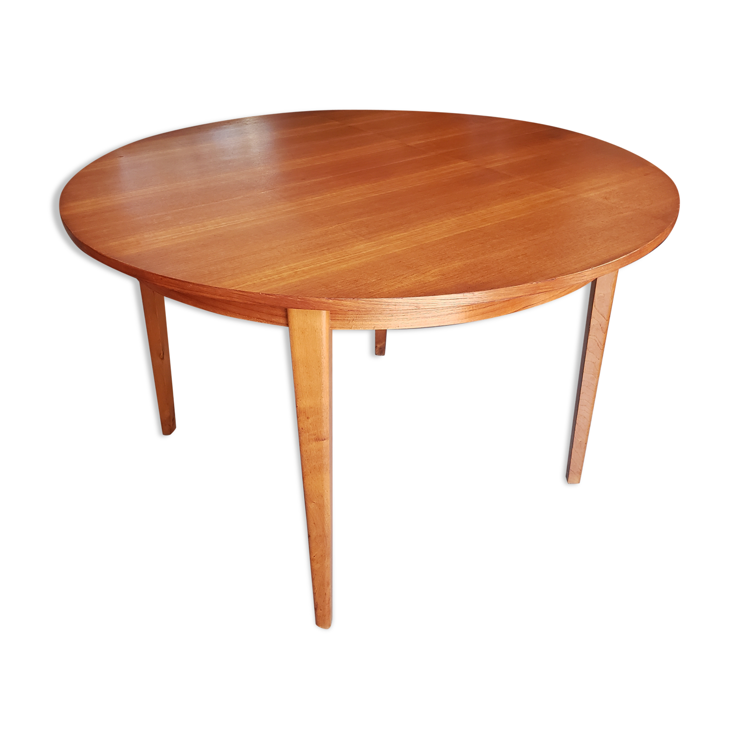 Round extendable teak dining table from the 60s