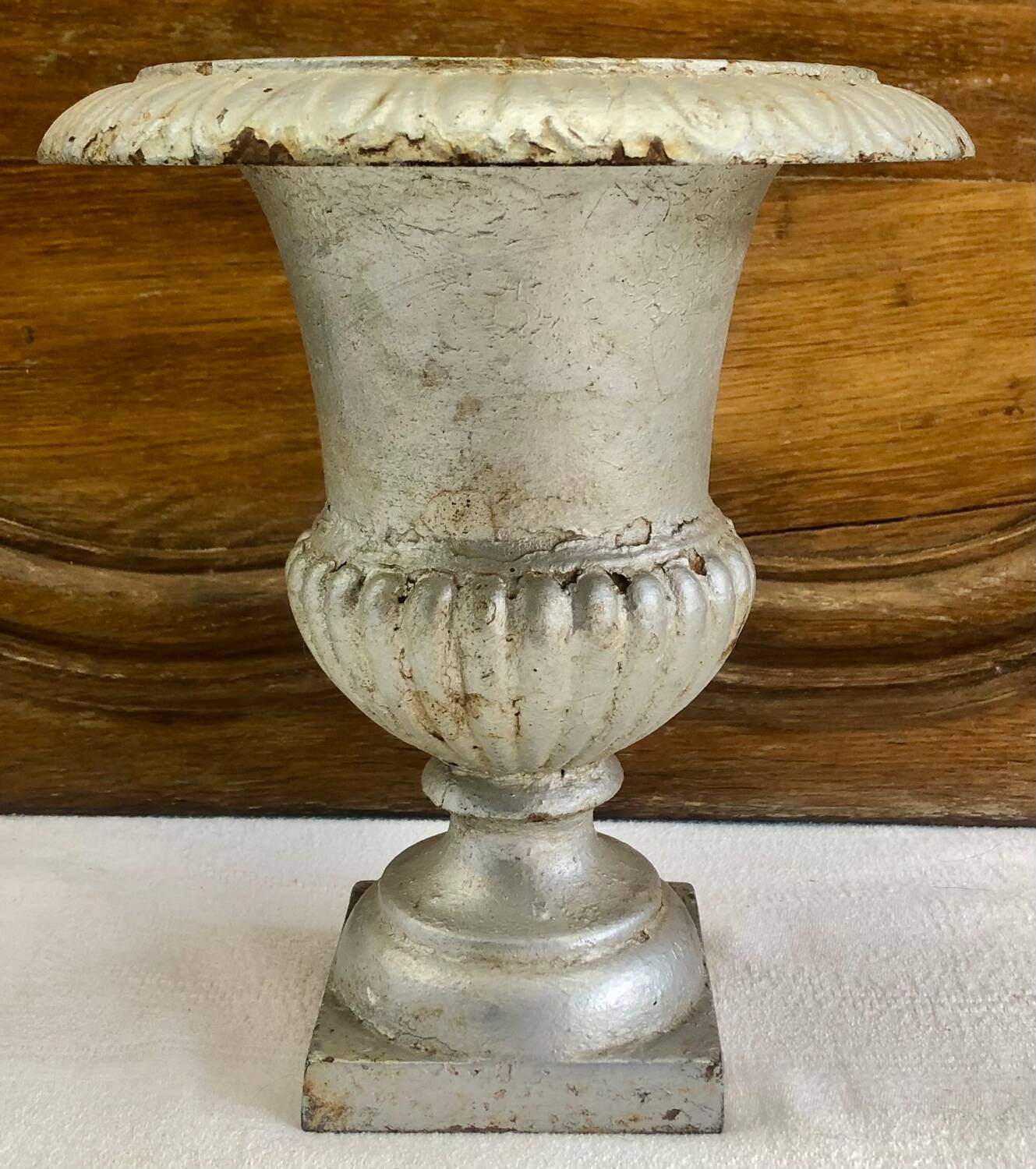 Medici vase cast iron 19th century