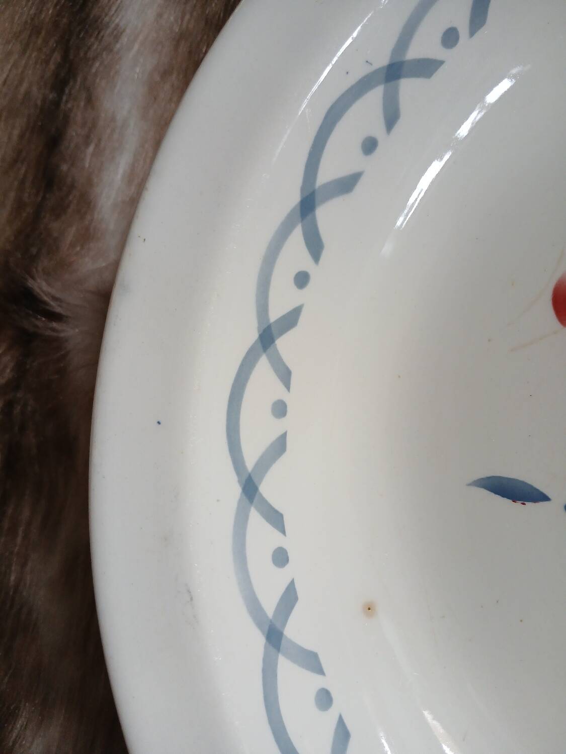 Large round antique plate from Digoin and Sarreguemines.