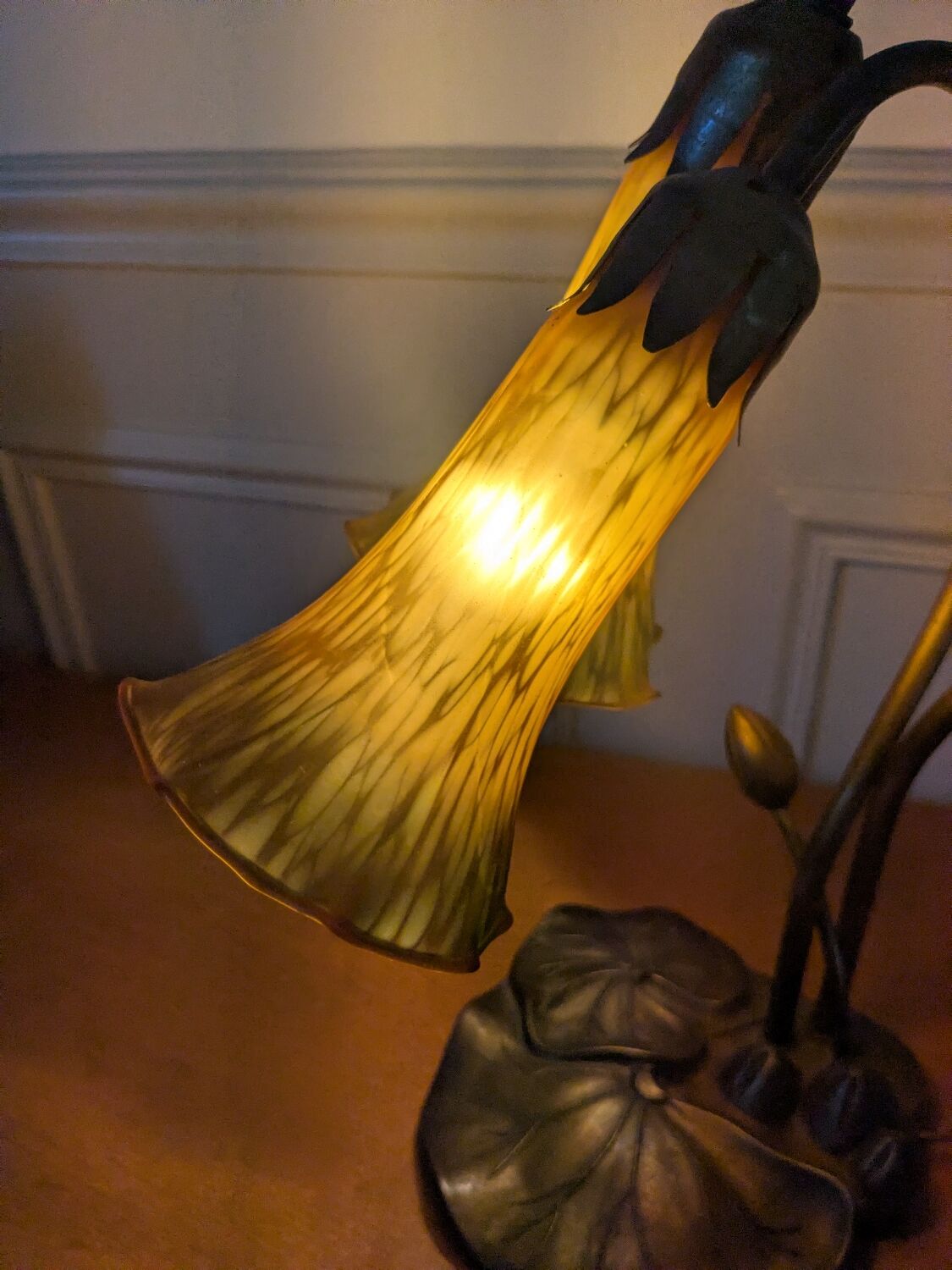 Art Deco style lamp