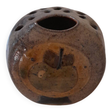 Ceramic flower vase from the 1970s.
