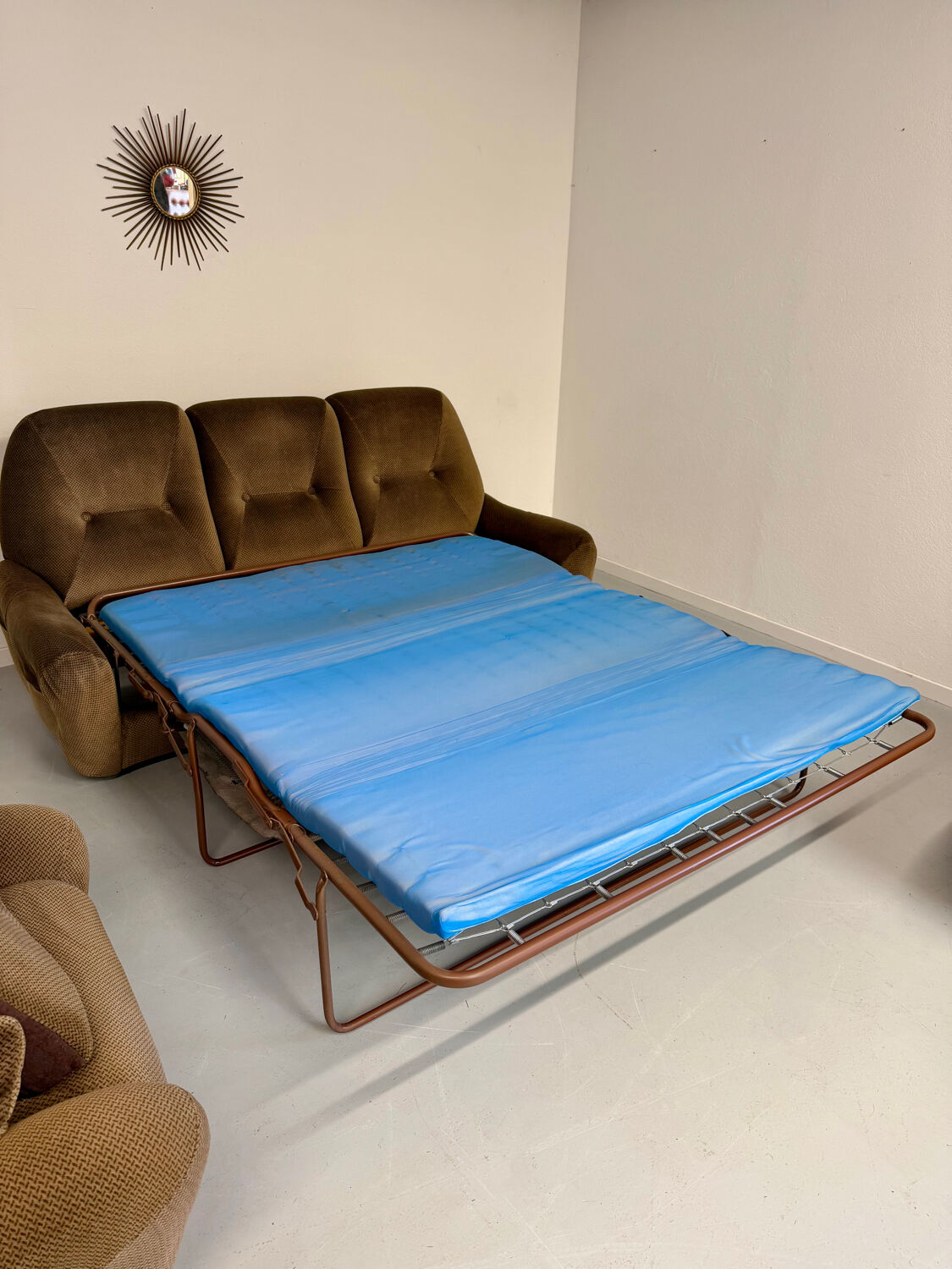 Cosy 3-seater sofa, convertible, French design from the 70s, vintage.