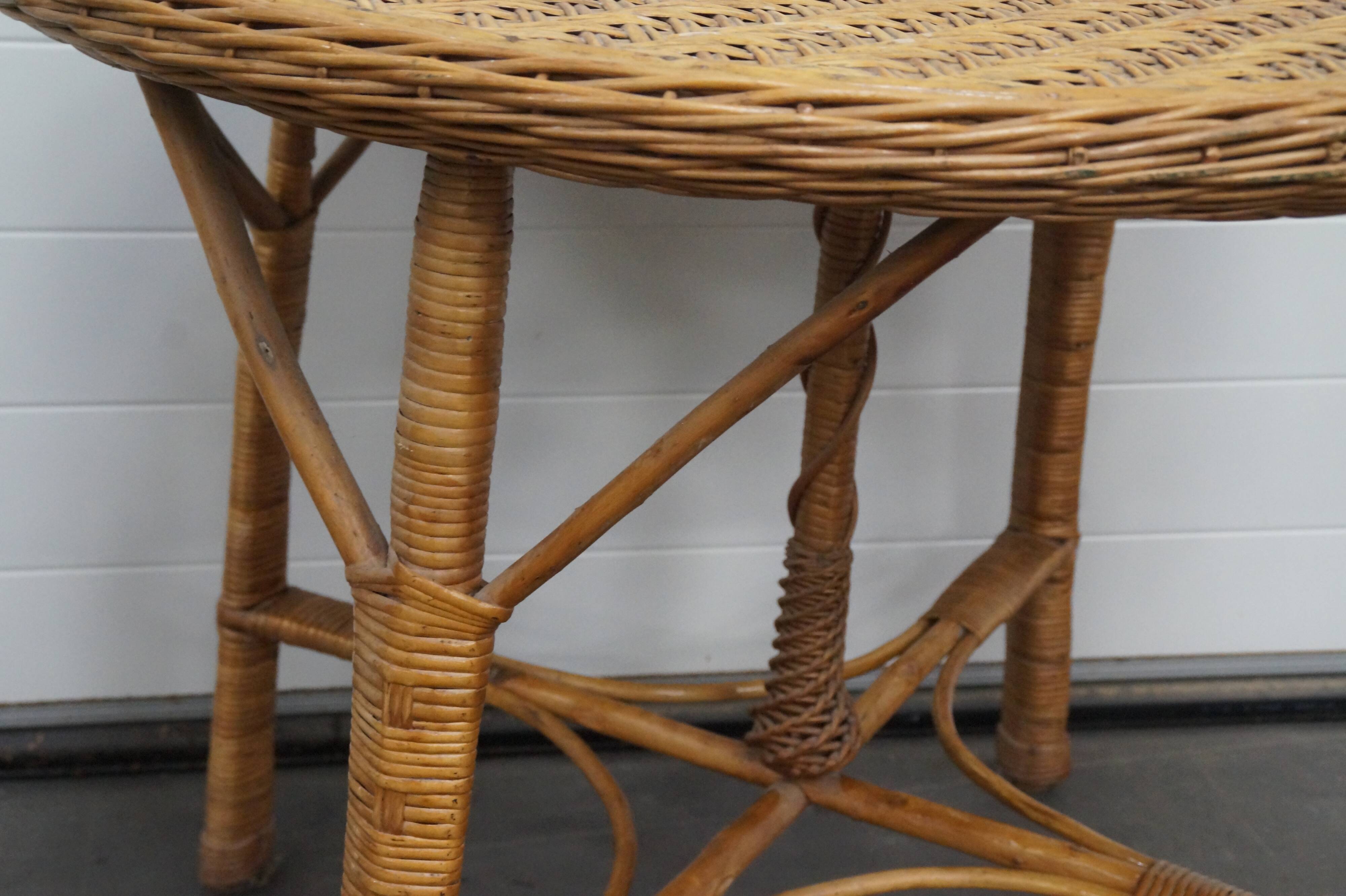 Table 60s Wicker