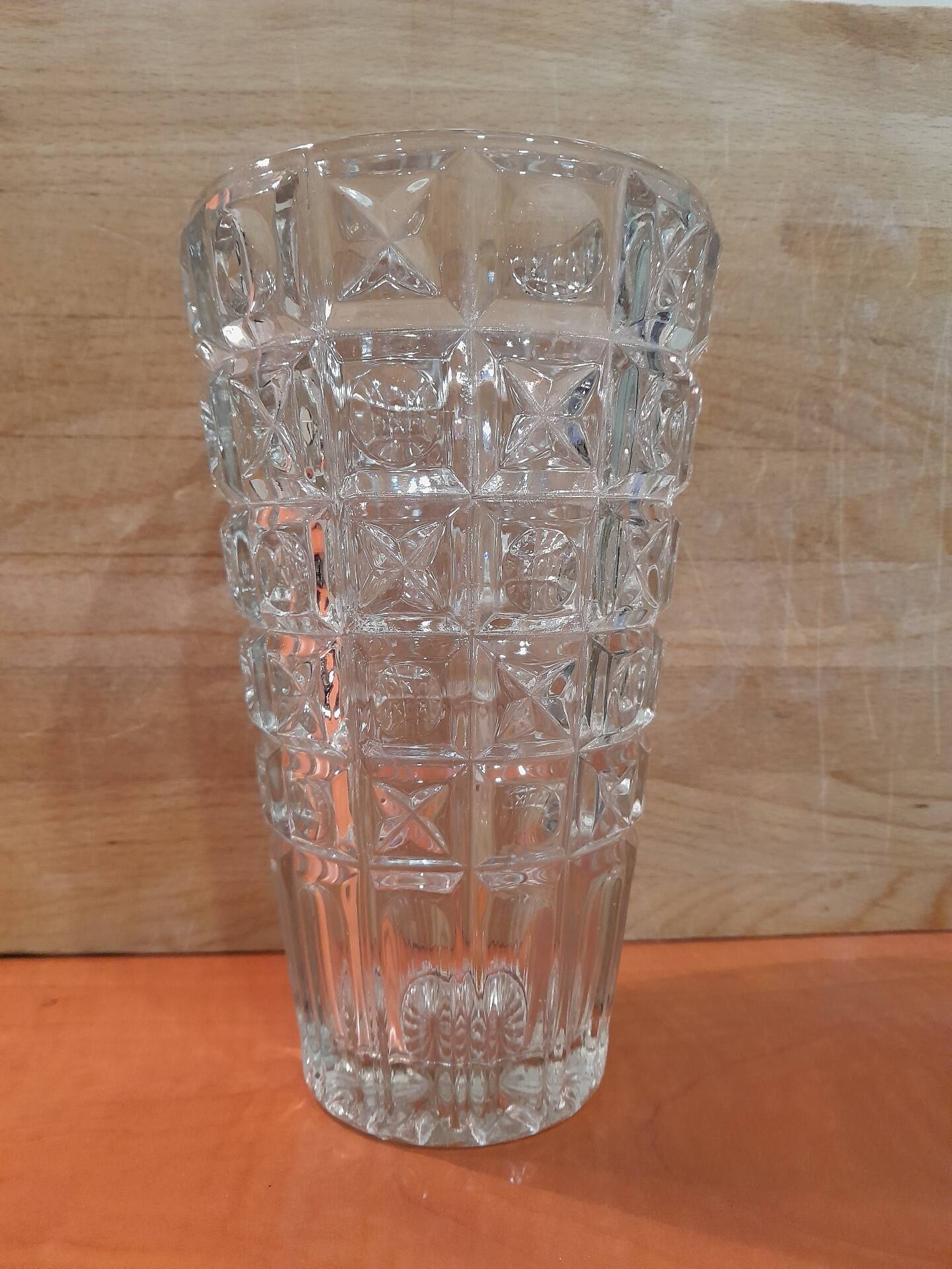 Vase designer Jiří Zejmon « OXO » – Vintage Bohemian glass
