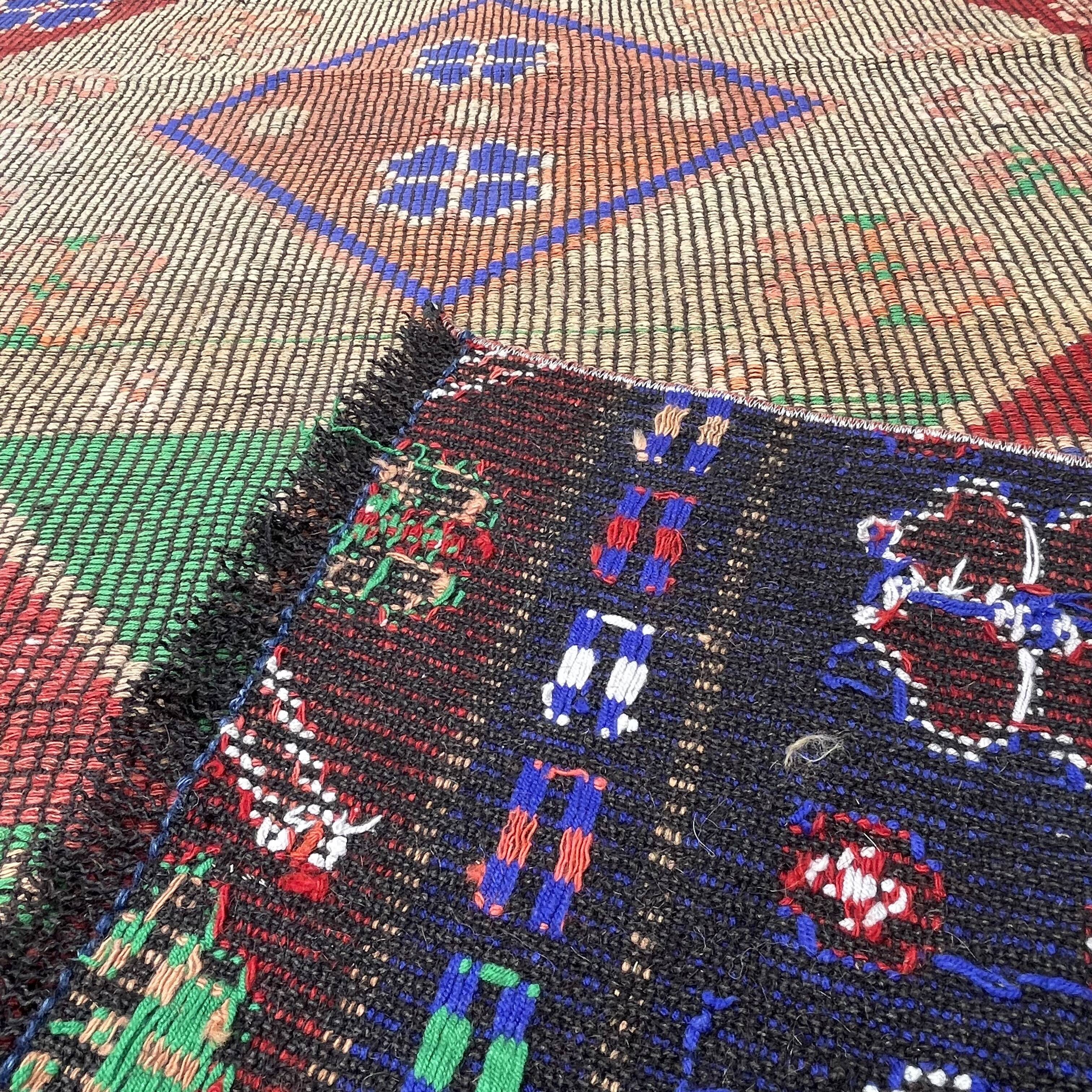 Vintage turkish kilim rug , 220 x 117 cm