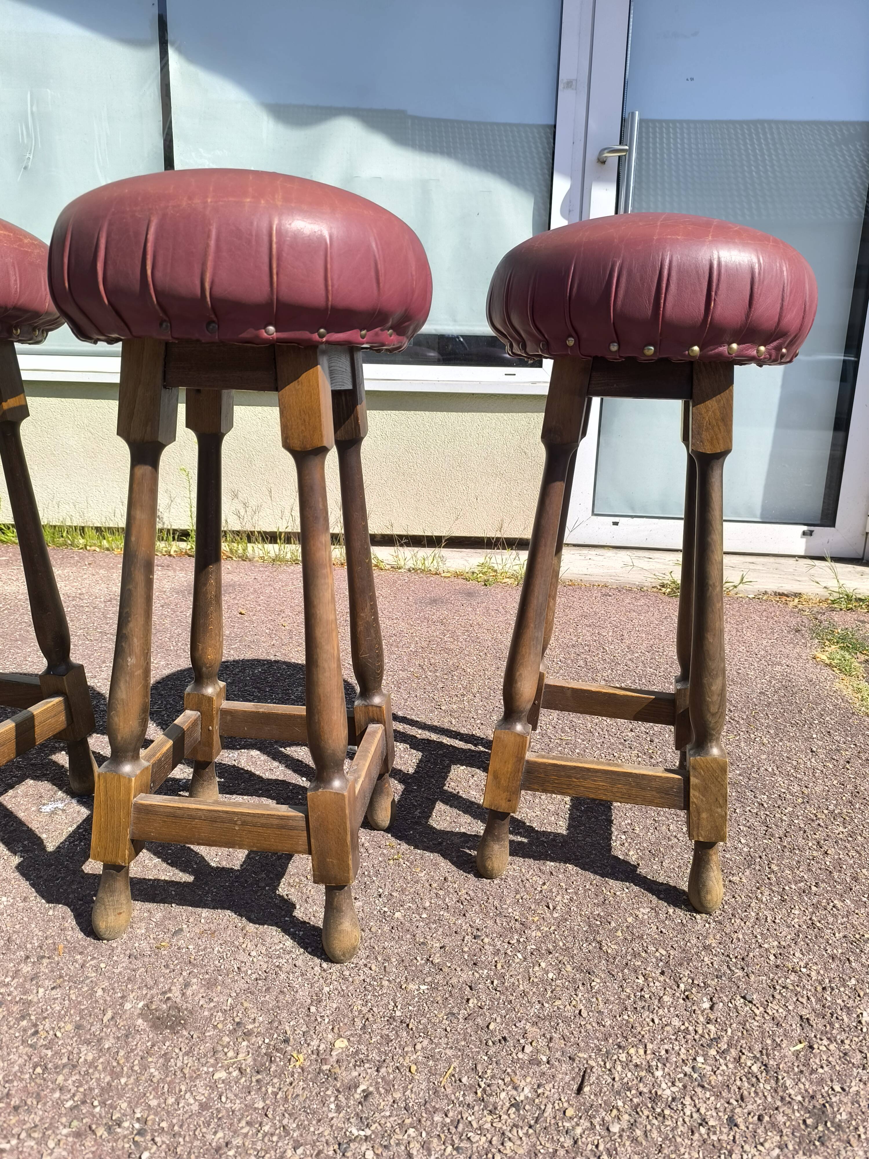 Lot de 4 tabourets de bar cuir et bois