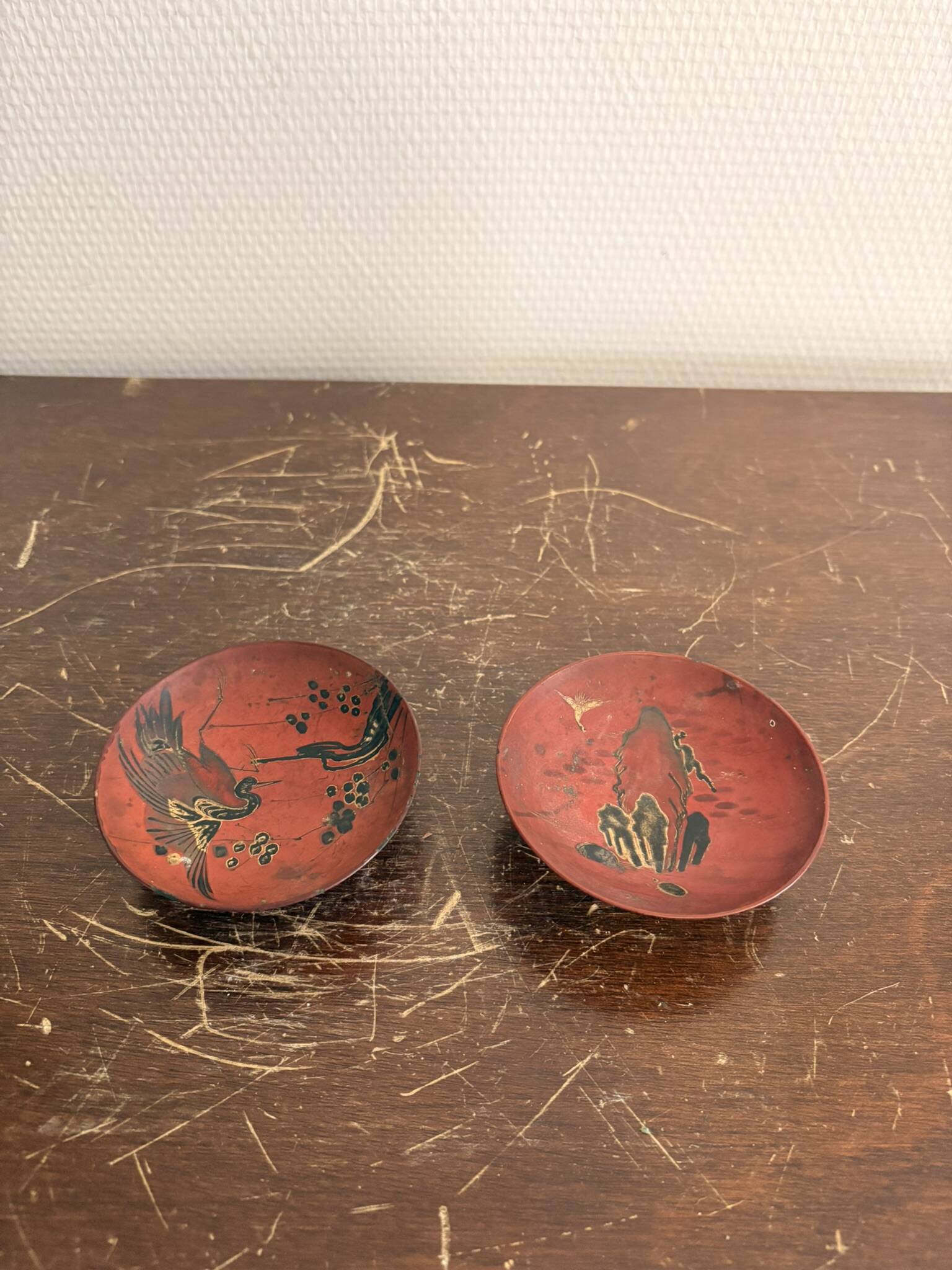 Antique Pair of Sake Cups Sakazuki in Japanese Lacquer Decorated with Maki Crane Meiji Era X