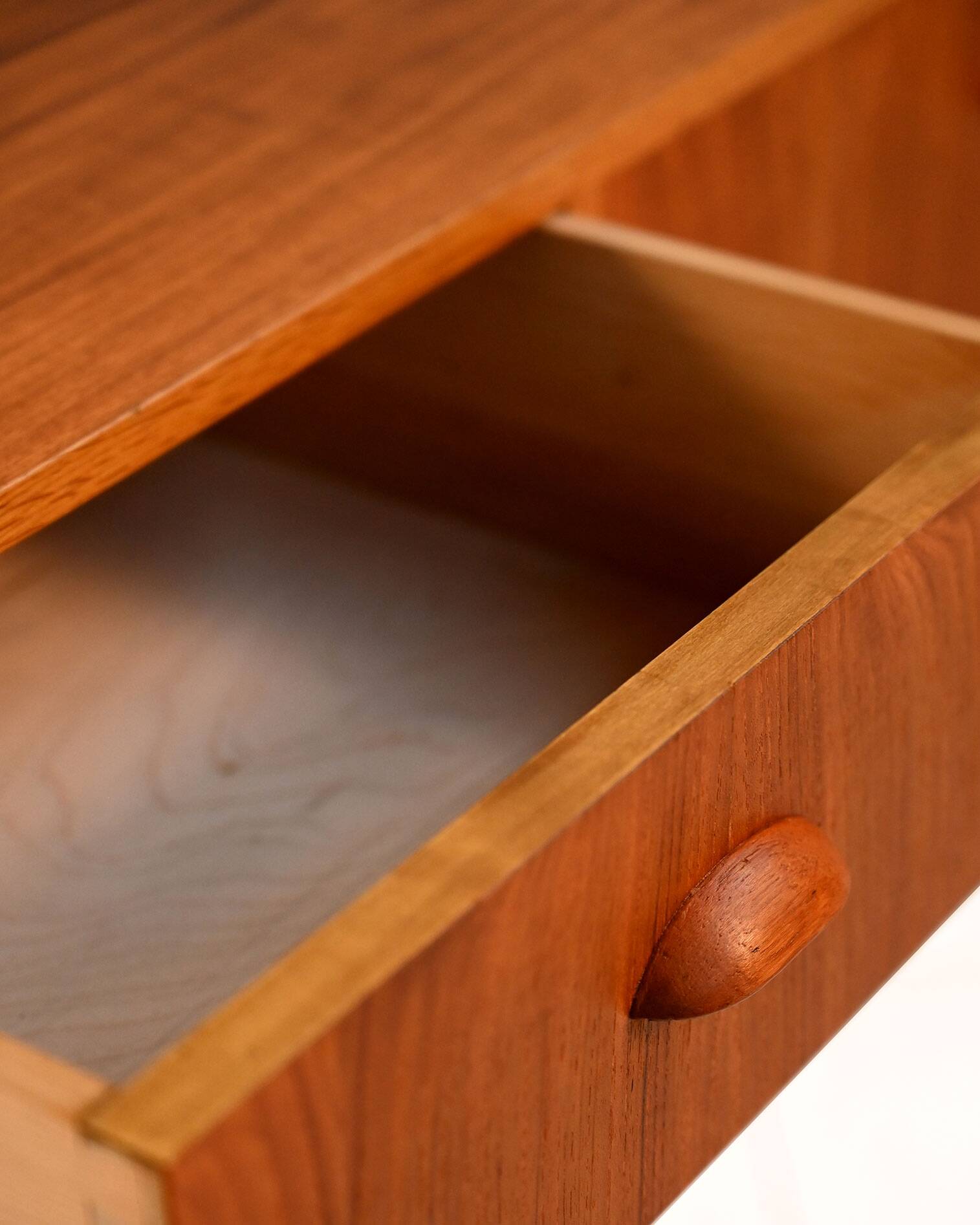 Cabinet de hall en teck scandinave, années 1960