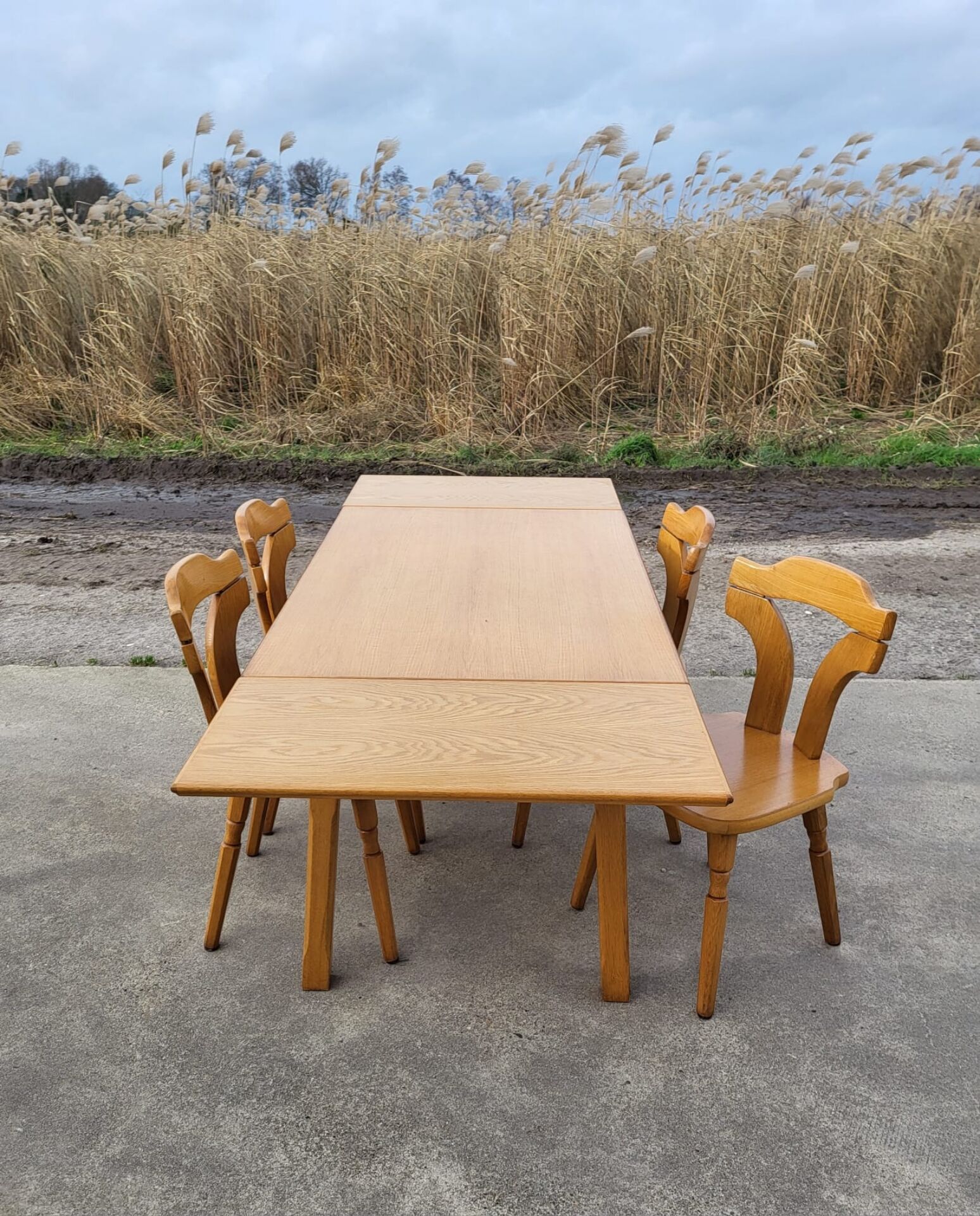 Vintage dining set - blond oak 1970s - extendable table and 4 chairs