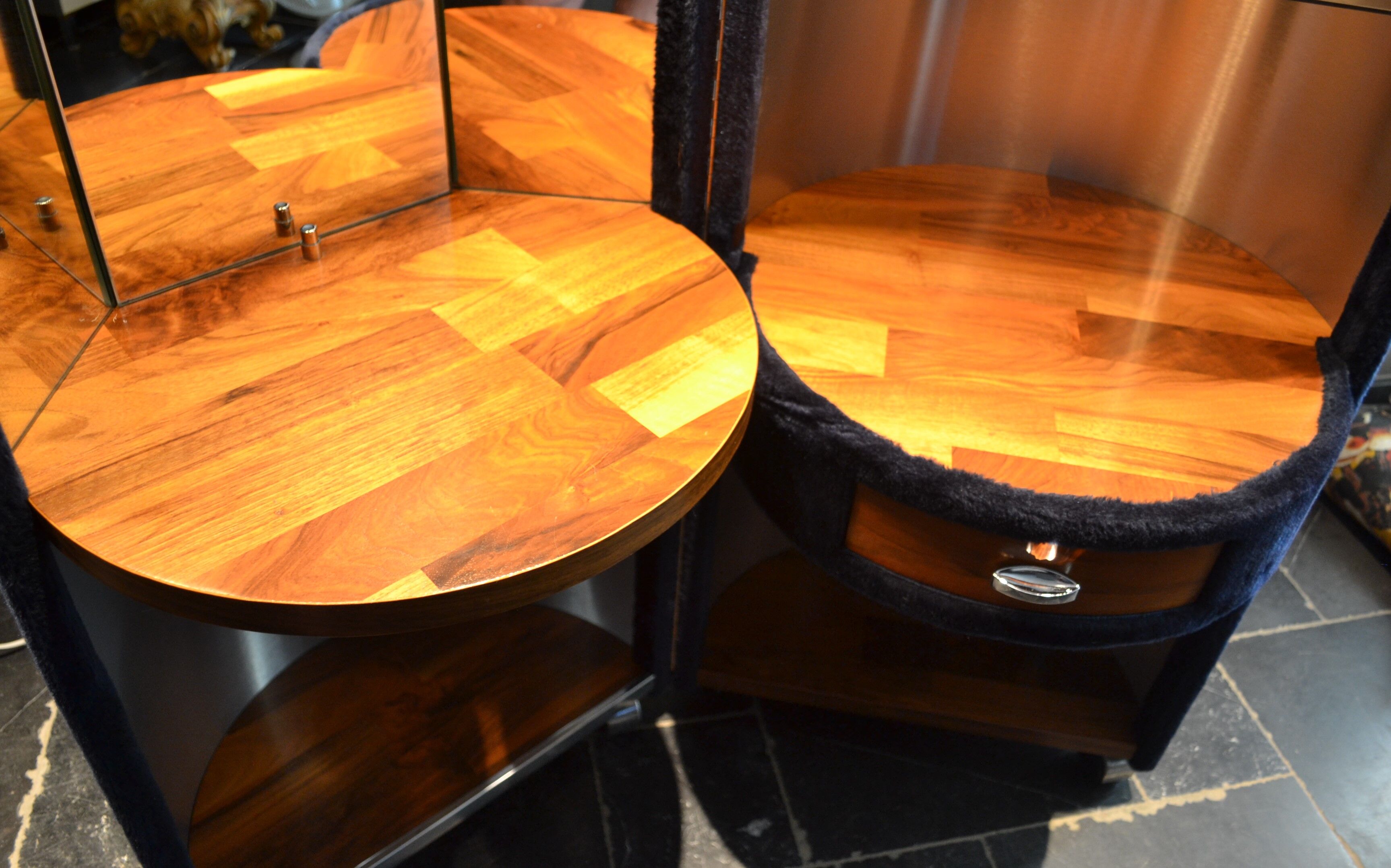 70's moumoutte dressing table, distributed by Roche Bobois
