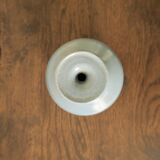 Soliflore artisanal en céramique bleue signée JS