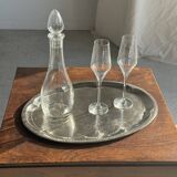 Large oval engraved platter in silver-plated metal 34x45.