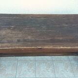 Louis XIII walnut table from the 19th century.