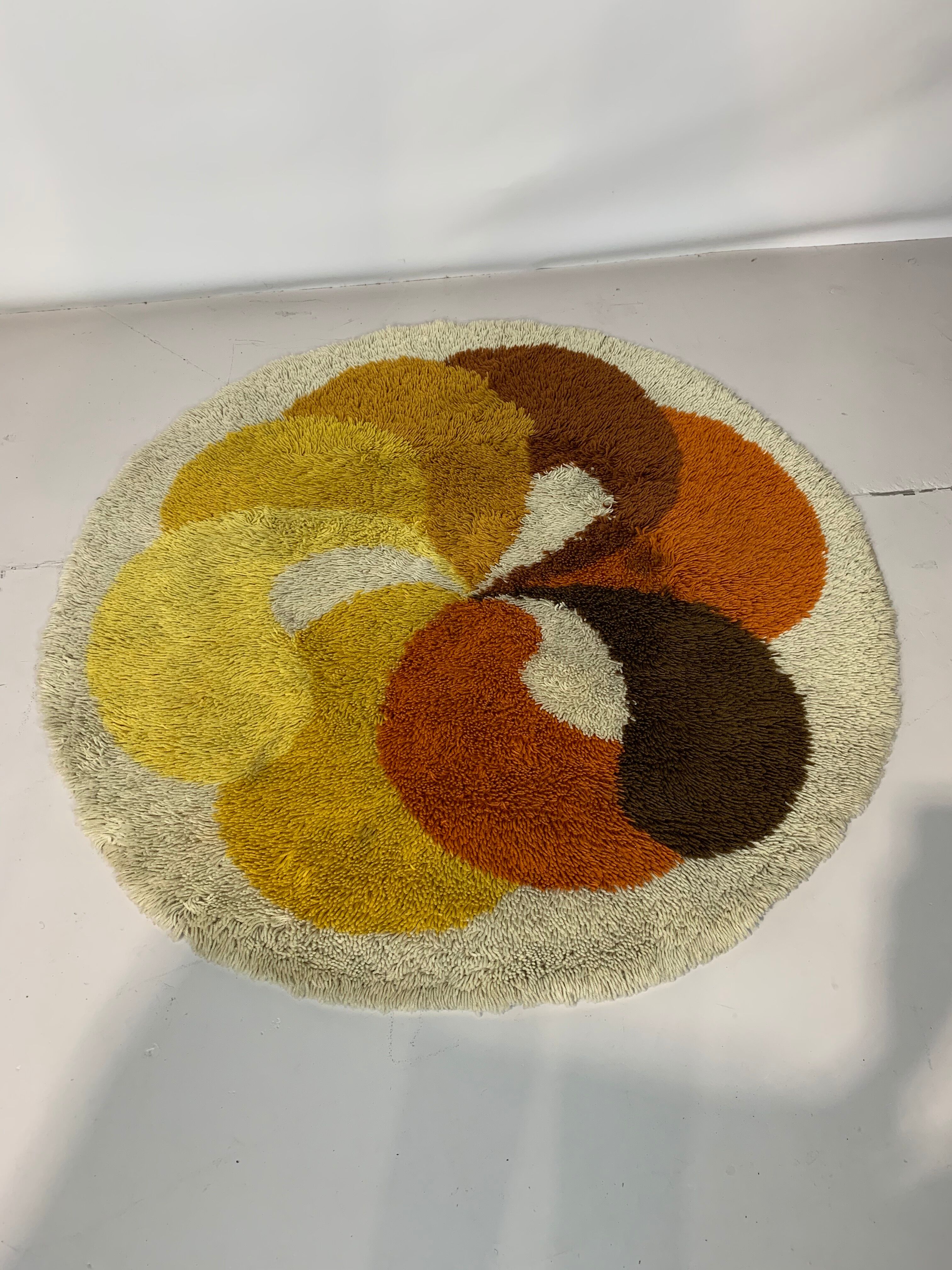 Rainbow Desso carpet - 150cm