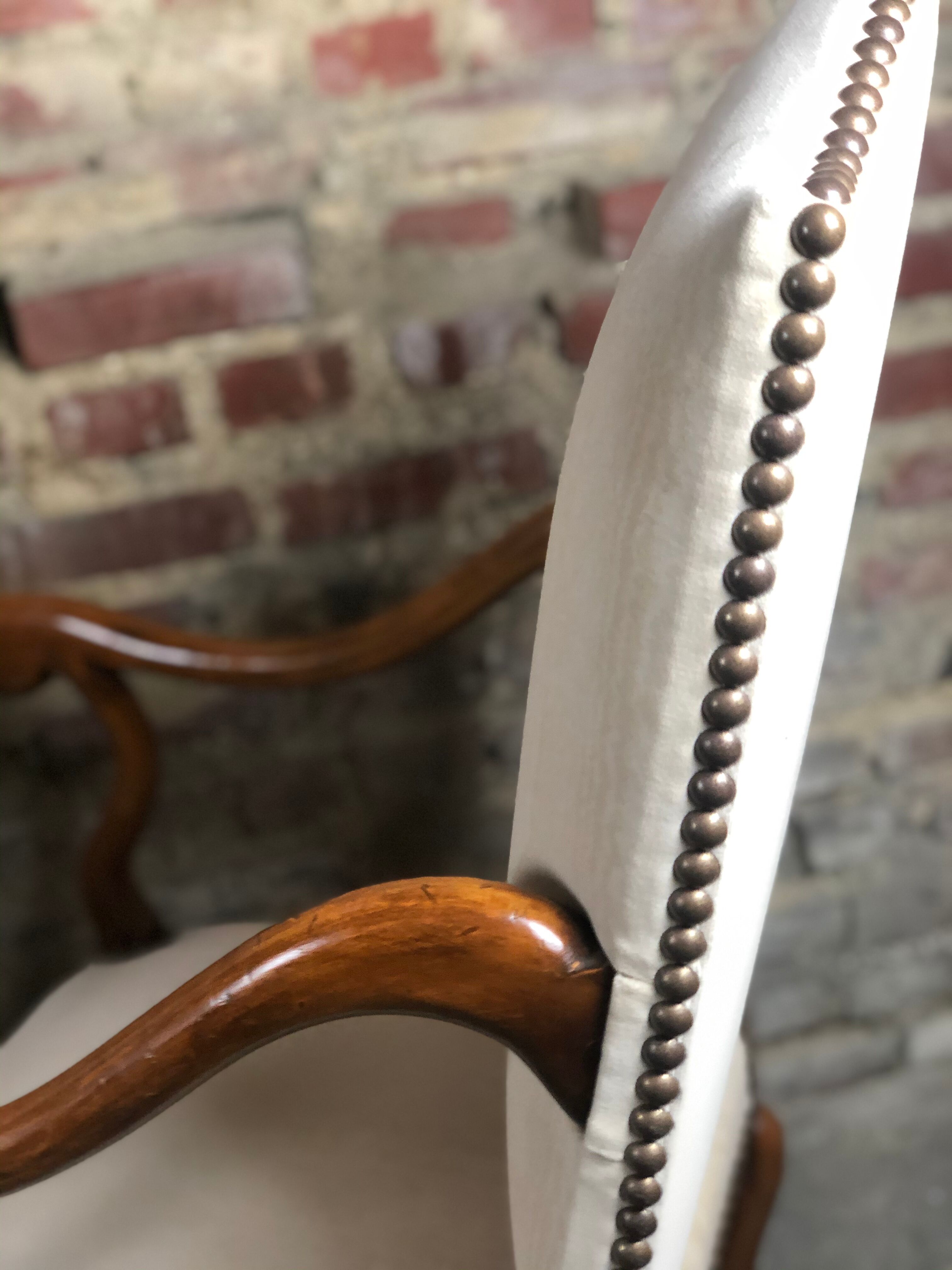 Chairs (pair) Sheep bones in walnut-tinted beech and marbled beige velvet