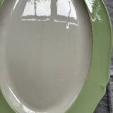 Oval serving dish in earthenware.