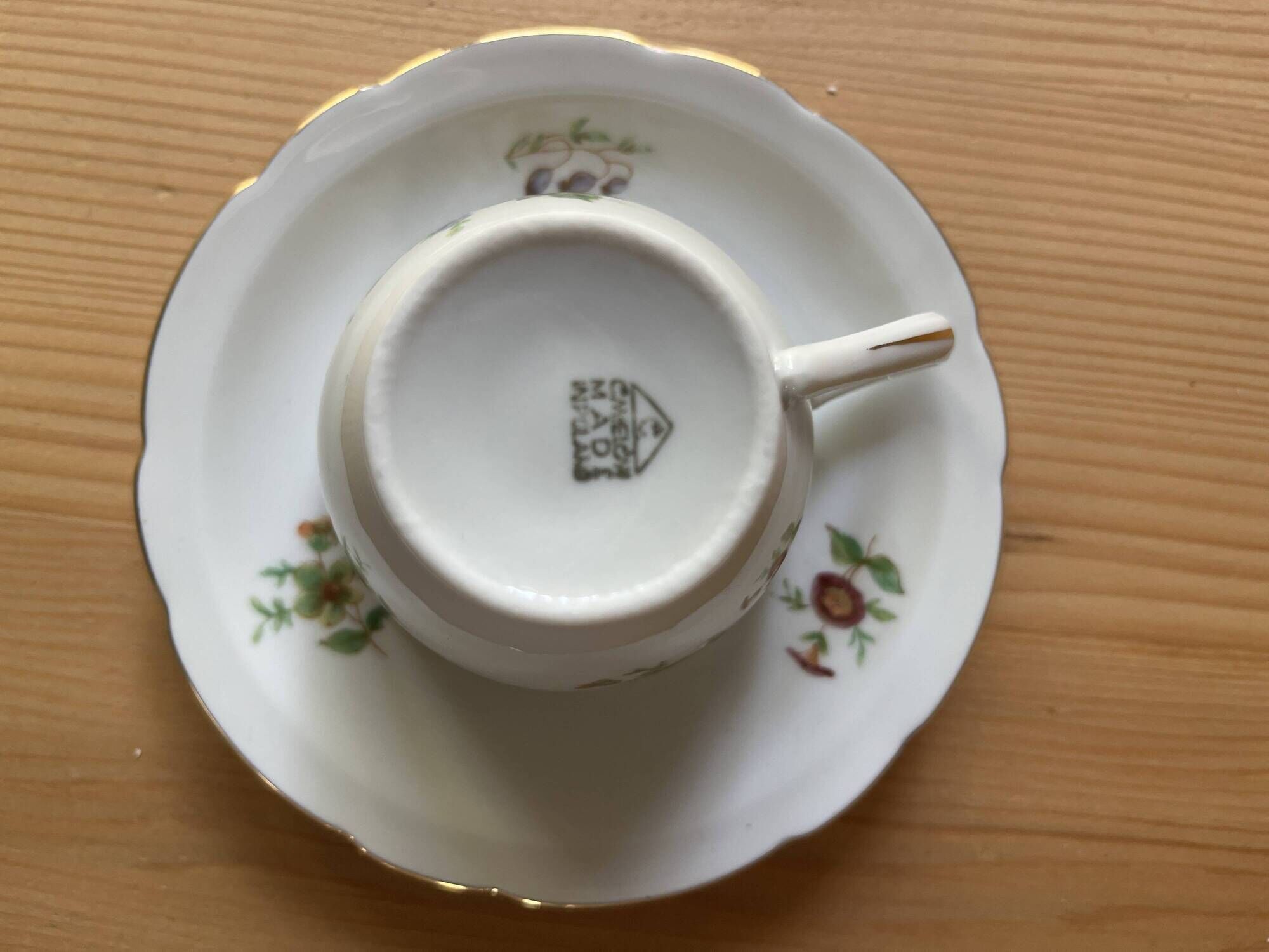 4 fine porcelain cups from Ćmielów