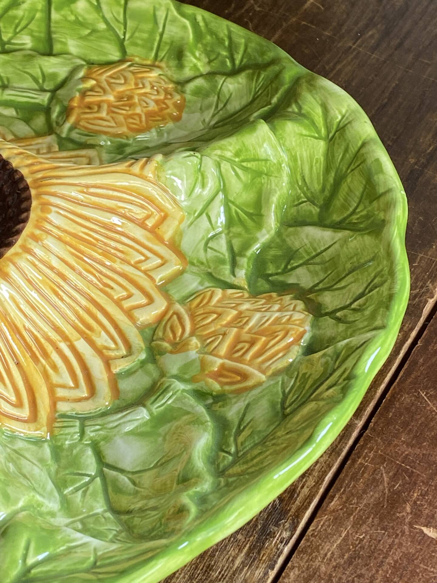 Divided plate, sunflower in slipware