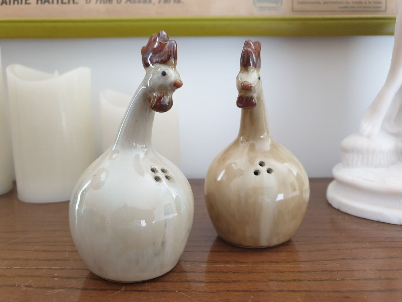 Salt and pepper shaker