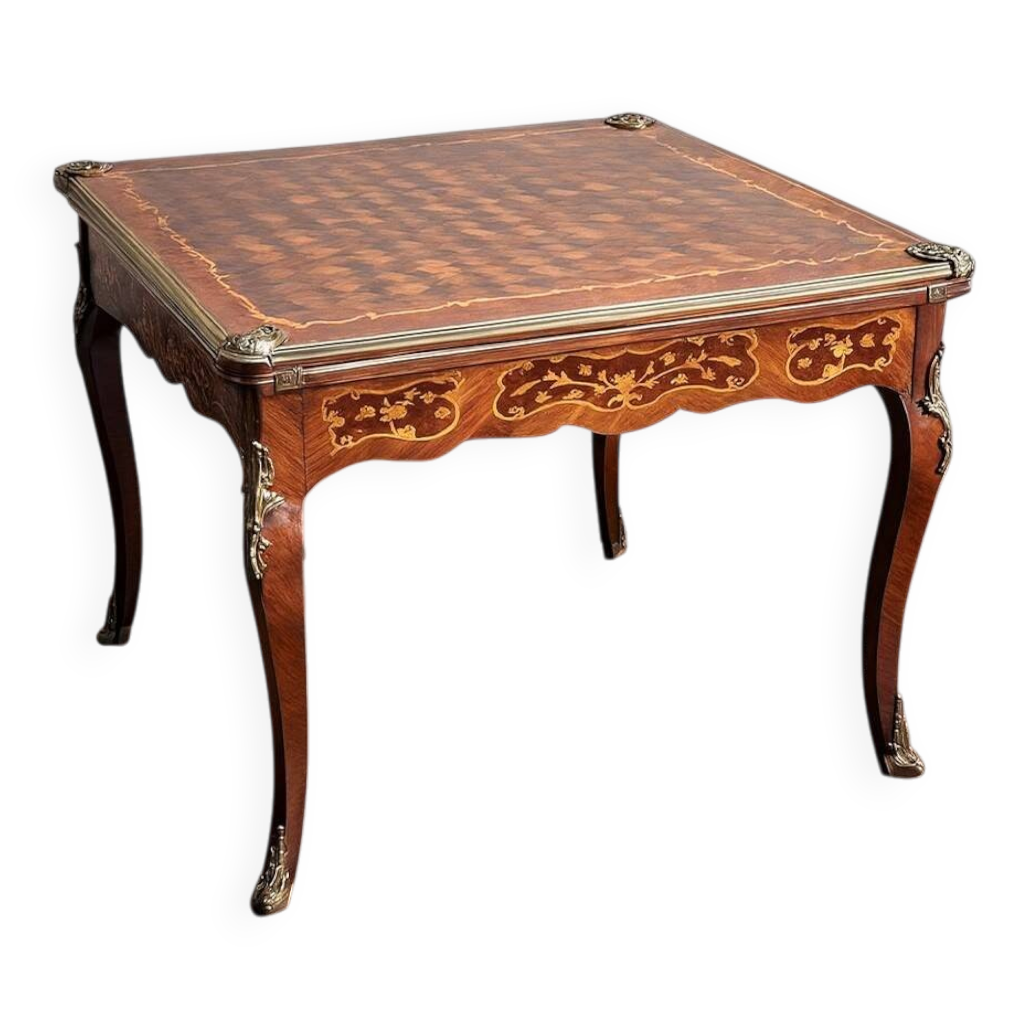 Table à jeu en marqueterie de style louis XV époque fin XIXeme
