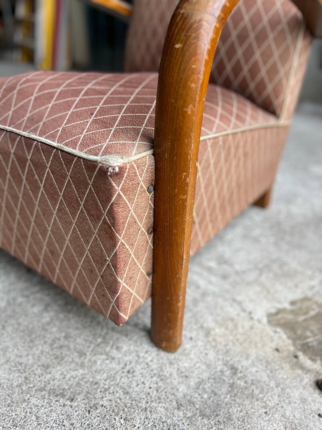 2 antique 1940 art deco armchairs to be restored