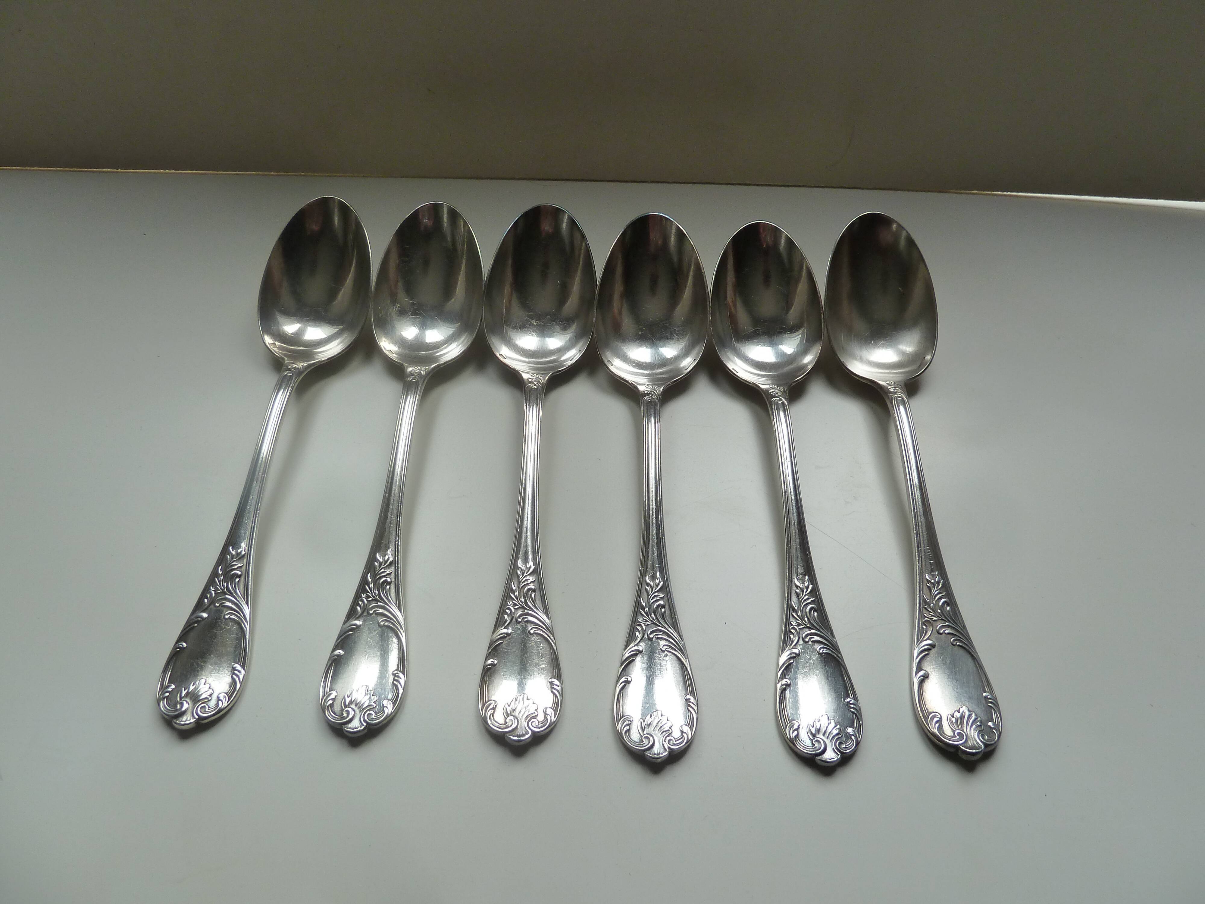 Lot 6 grandes cuillères metal argenté Christofle décor floral modèle Marly