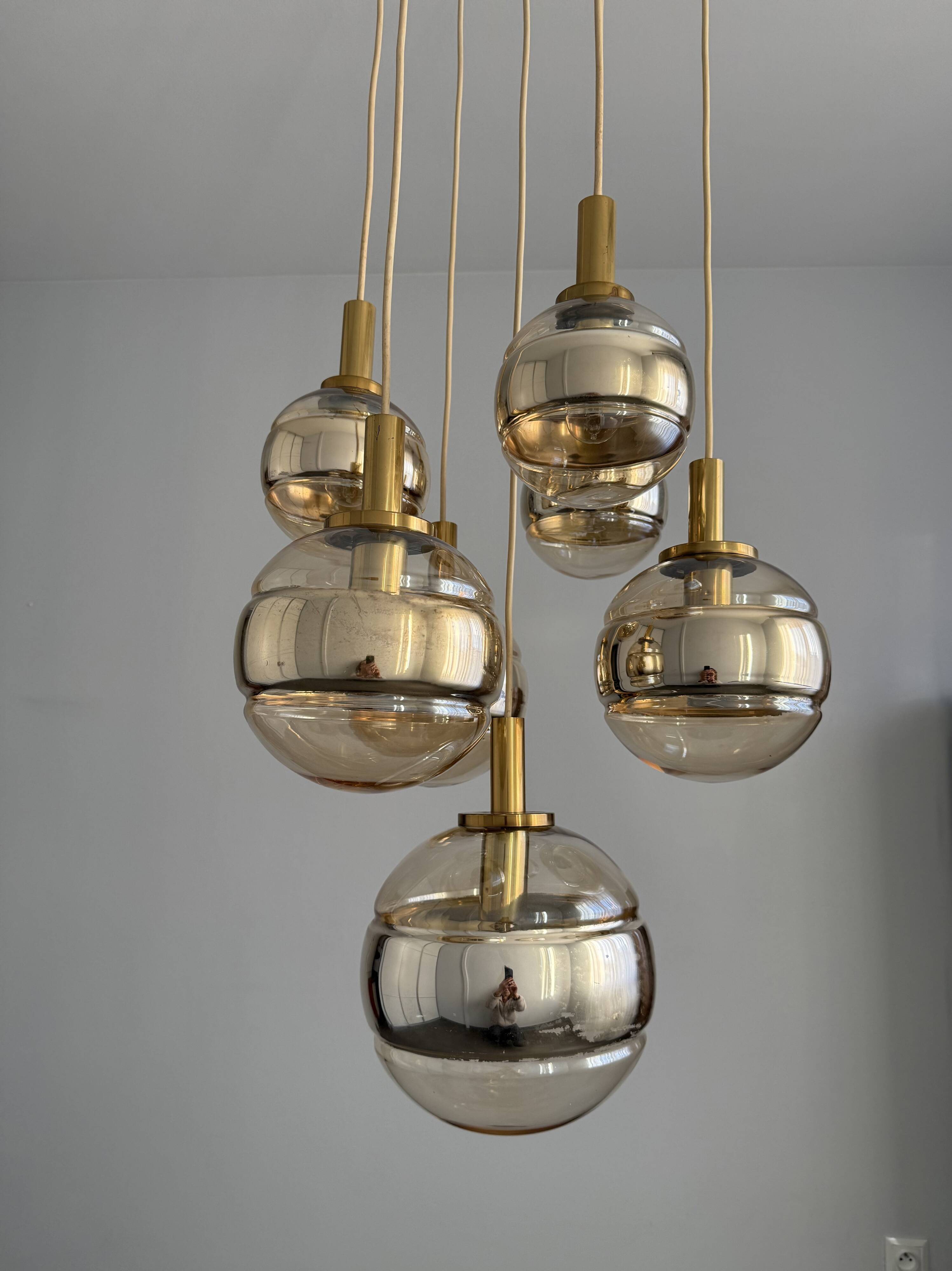 Suspensions 7 Globes Piell & Putzler 1970s