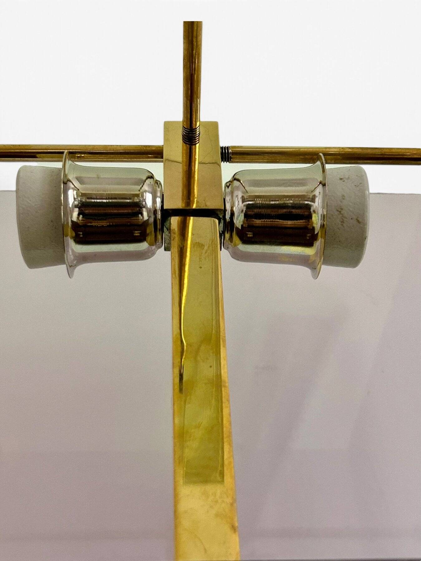 Lampe Attr. à Romeo Rega en lucite et laiton, 1970