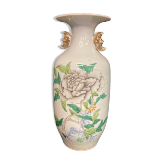 Grey peony porcelain vase signed early 20th century, China