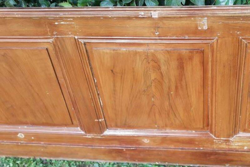 Low wall panelling 8.65m panelled with mouldings wainscoting skirting.