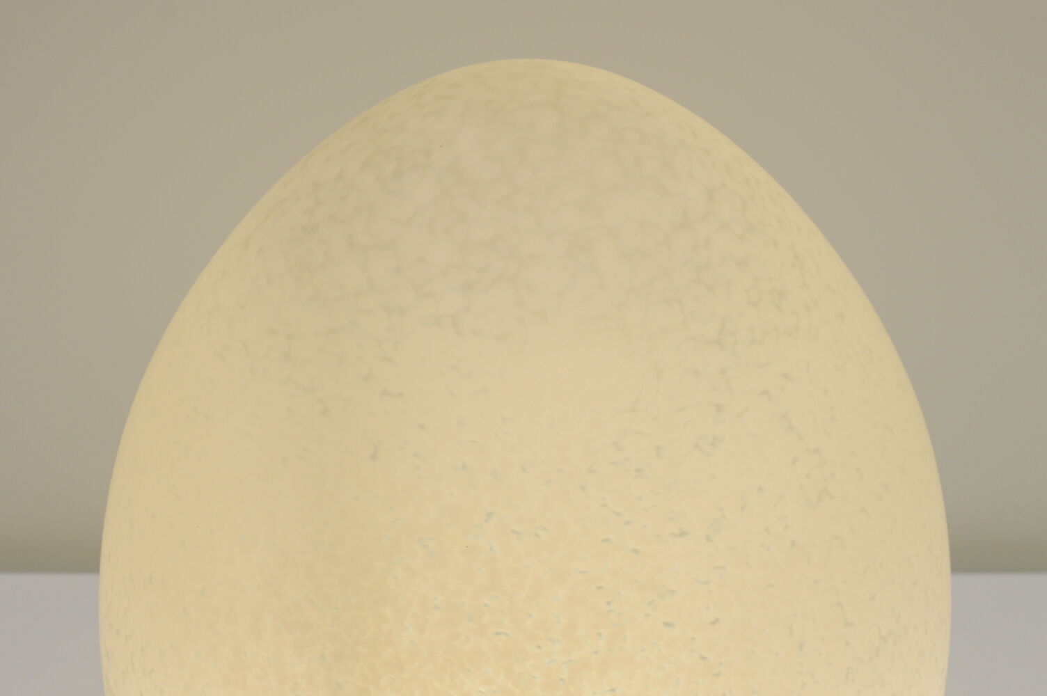 Lampe de table Egg par Domec Luminaires France années80