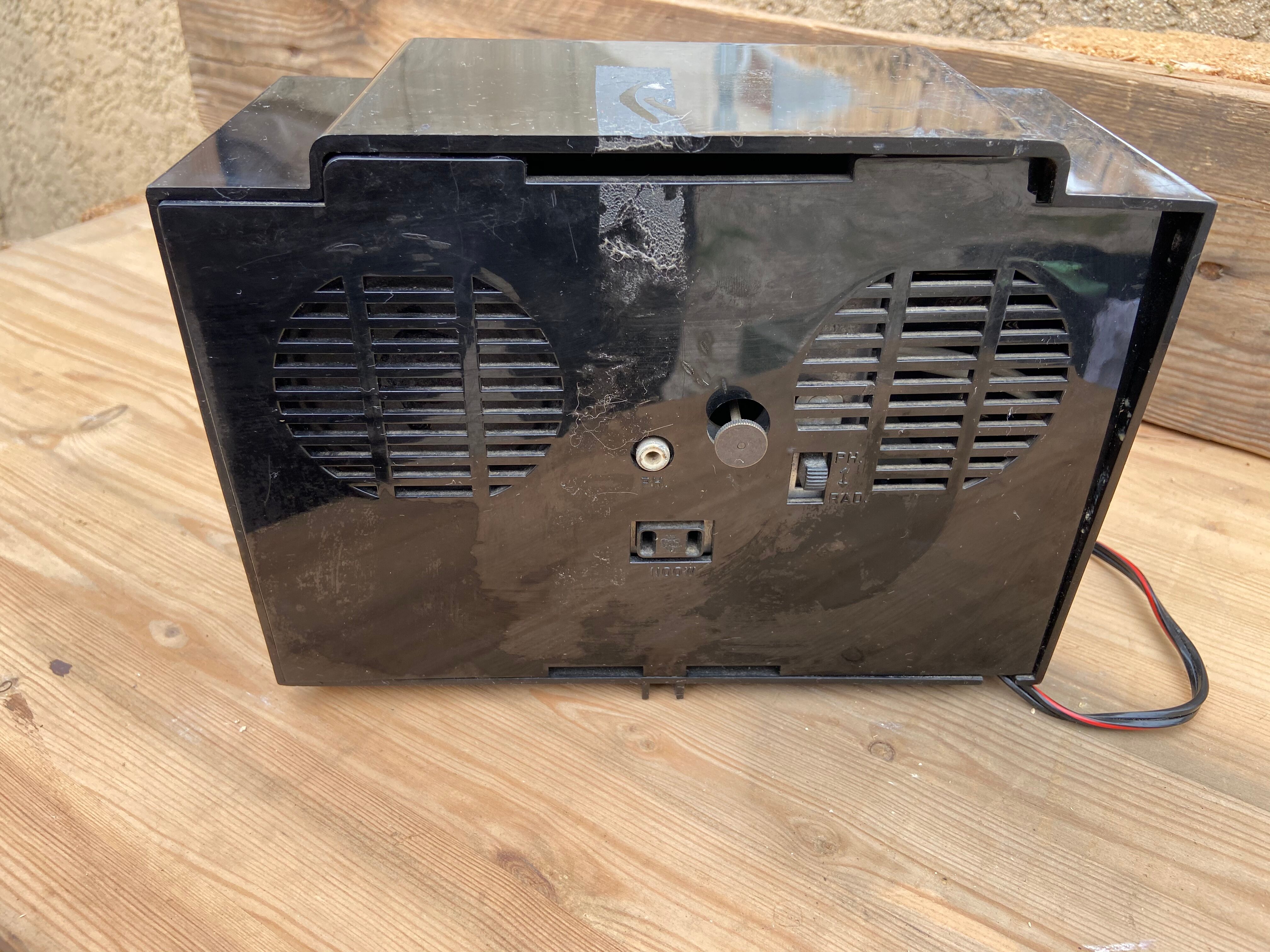 Vintage American Capchart Radio