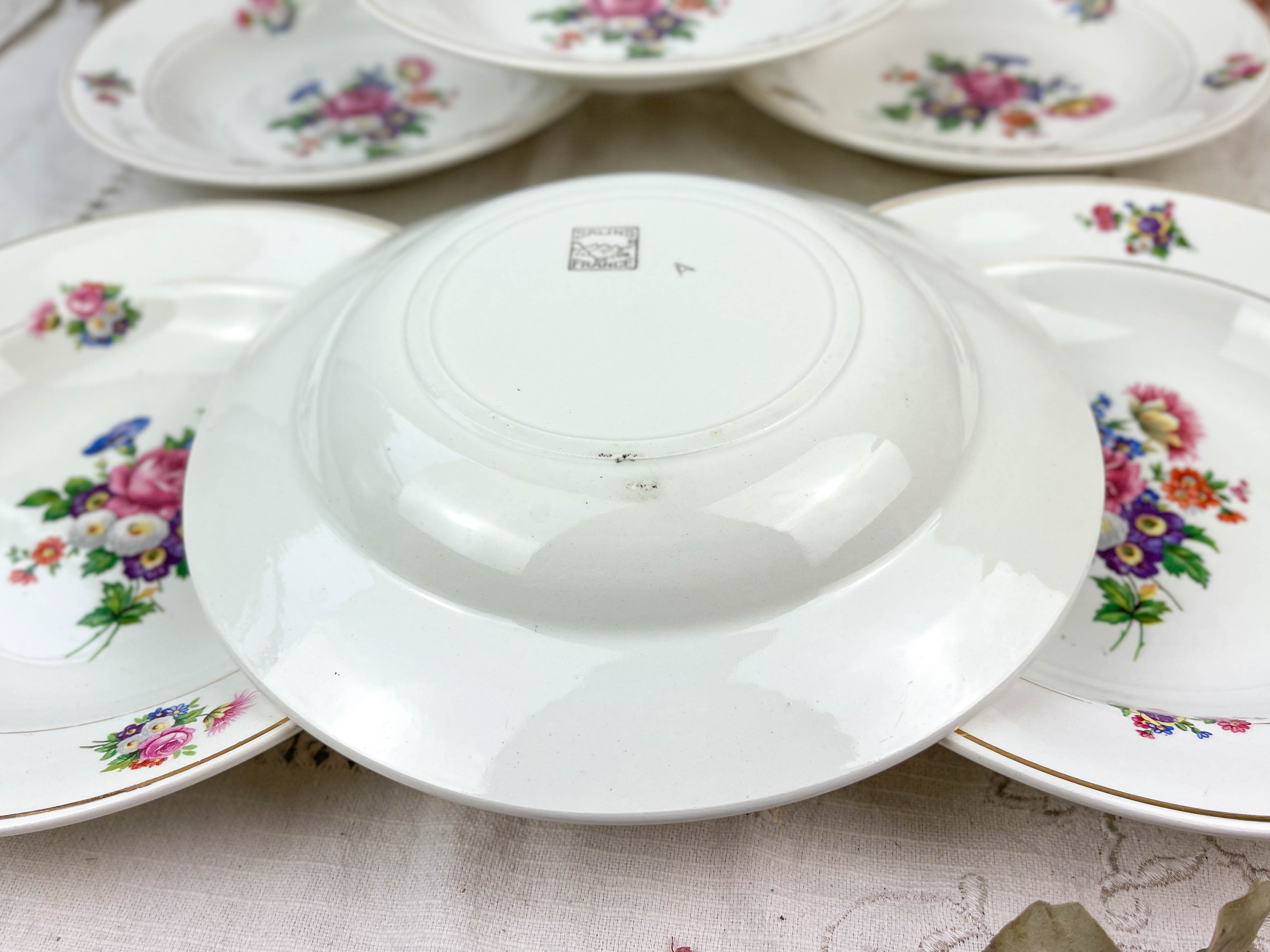 6 hollow plates iron earth salins model "anny" floral pattern